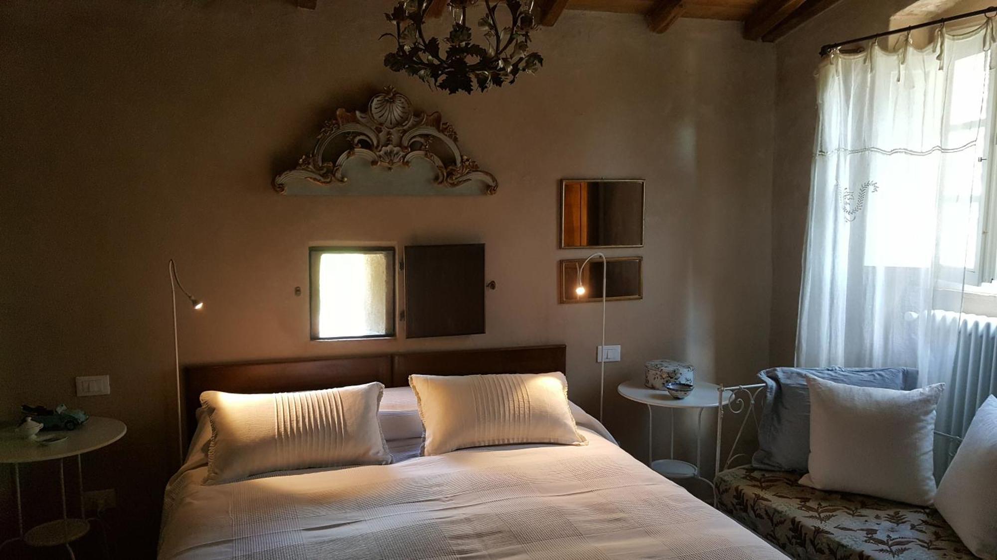 Casale Amati Country House Ortonovo Eksteriør bilde