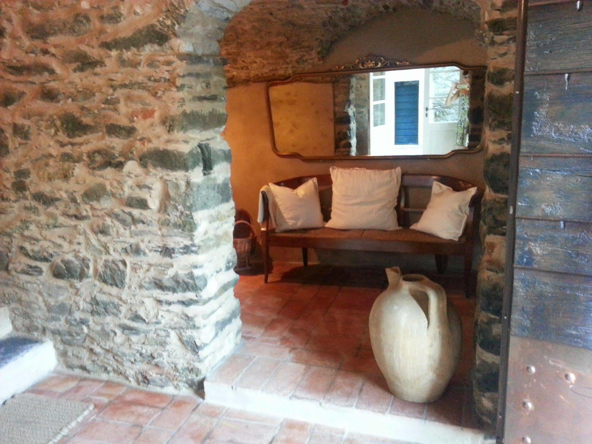 Casale Amati Country House Ortonovo Eksteriør bilde