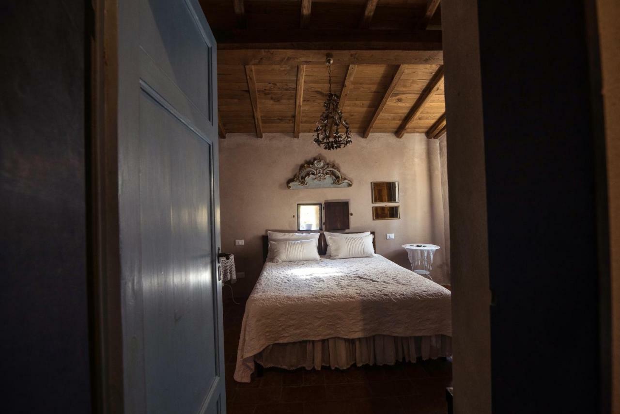Casale Amati Country House Ortonovo Eksteriør bilde